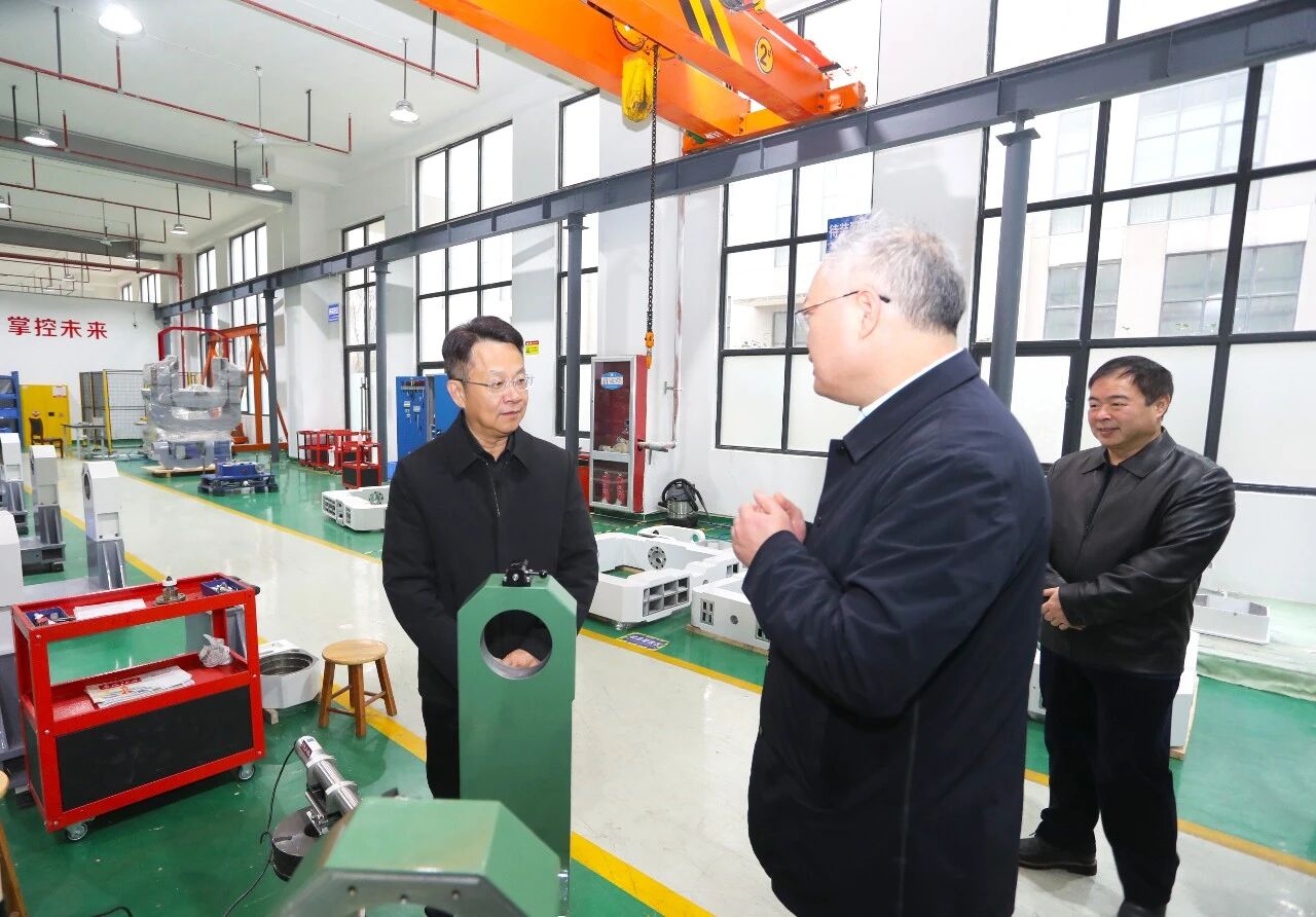九江市市政府副市长、区党工委书记陈水连莅临如洋精密科技调研指导，为企业发展擘画蓝图